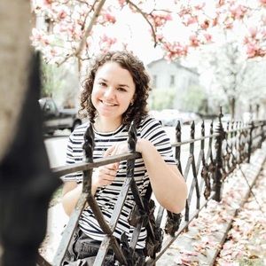 Meet your Posher, Caroline